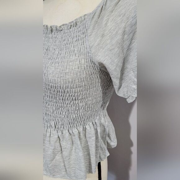 Poof size small women's gray crop top - Picture 2 of 4